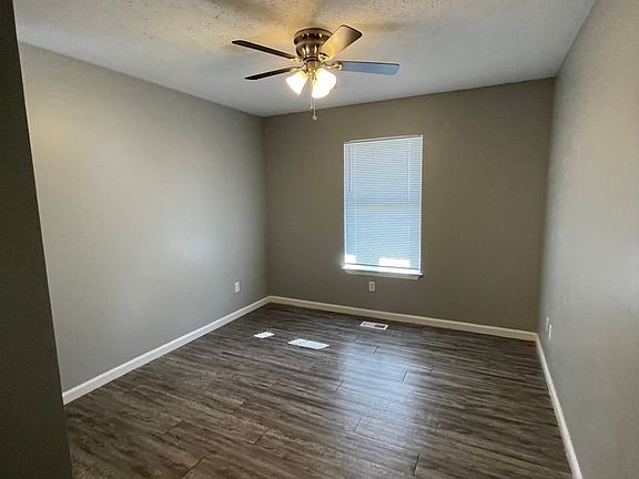 5th image of 831 Sylvan Dr