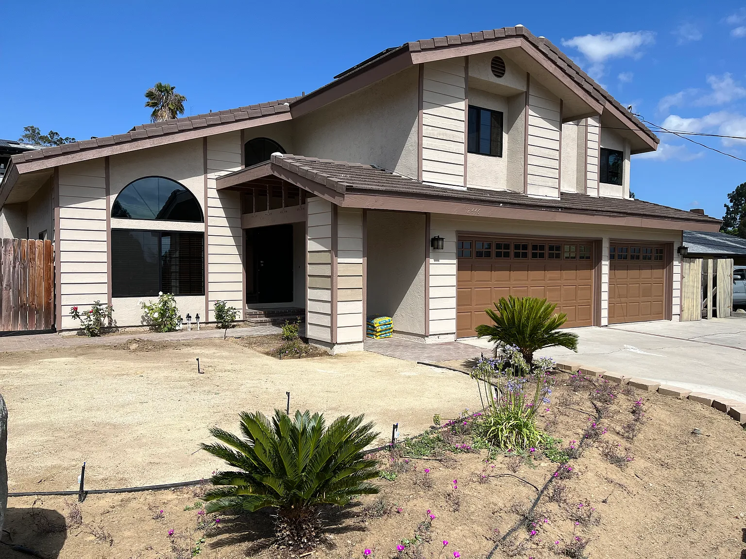 4 bed, 3000 sqft, $6,200 — Photo 2
