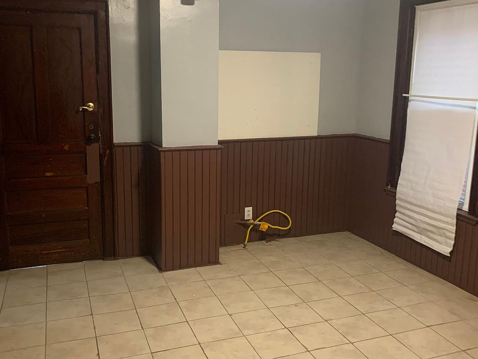 1st image of 104 Kingsley St #1