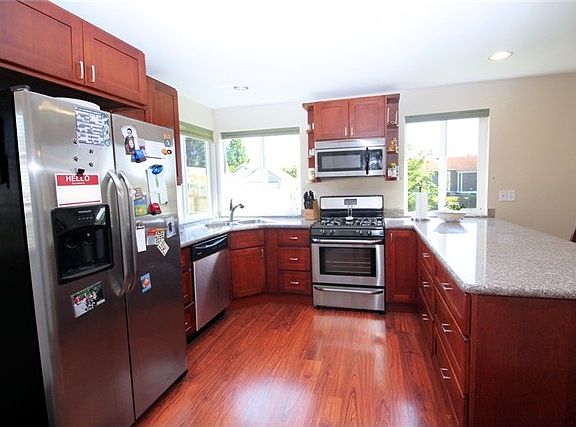 2nd image of 5045 S Sheridan Ave