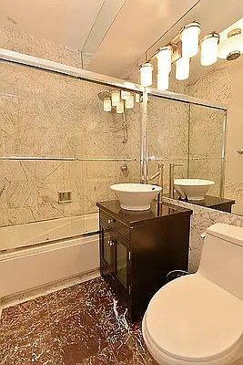 Sold by R New York | media 10