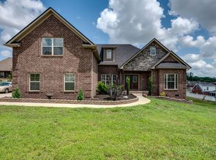704 Burgundy Dr, Smyrna, TN 37167