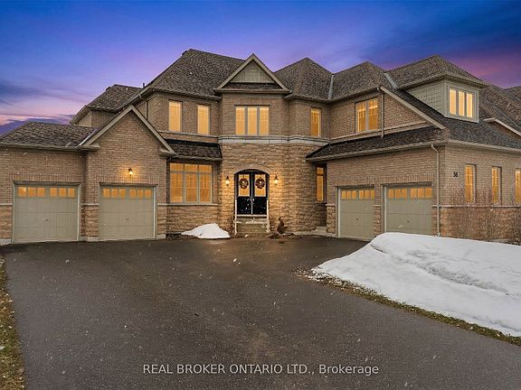 2nd image of 56 Redmond Cres