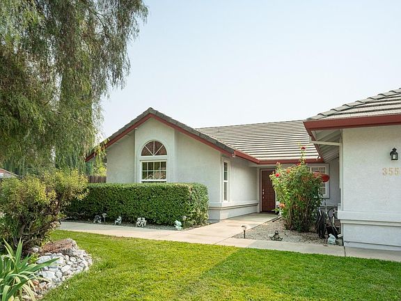 3rd image of 3557 Yorktown Dr