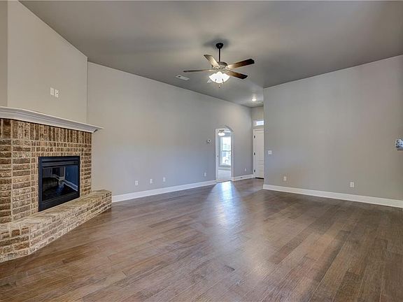 4th image of 1153 S Canyon Gate Dr