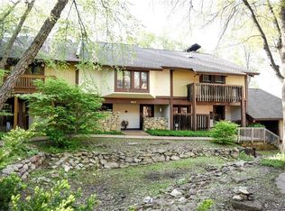 4657 Lockner Dr, Urbandale, IA 50322