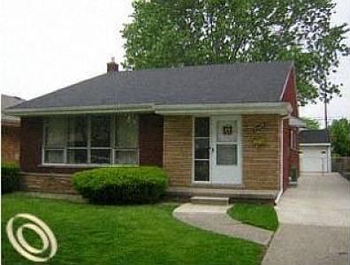1st image of 20427 Lennon St