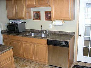 3rd image of 8868 Cayuga Dr