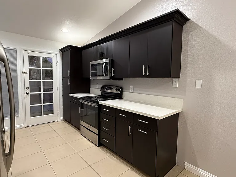 1104 Norma Joyce Ln — Photo 12