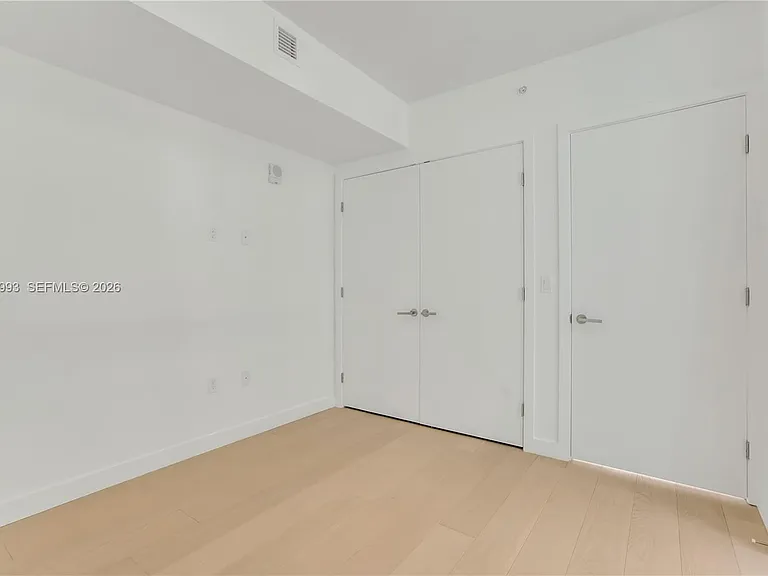 9221 E Bay Harbor Dr #512 — Photo 22