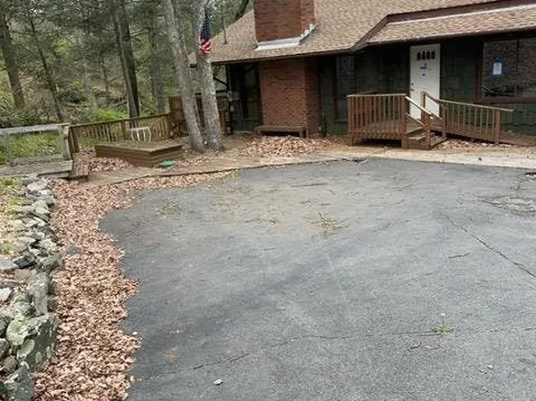 116 Vista Ct, Dingmans Ferry, PA 18328