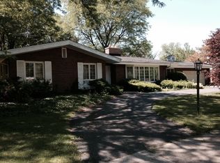 2334 Robertson Ln, Flossmoor, IL 60422