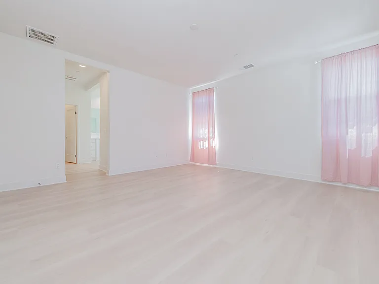 15870 Kingston Rd — Photo 27