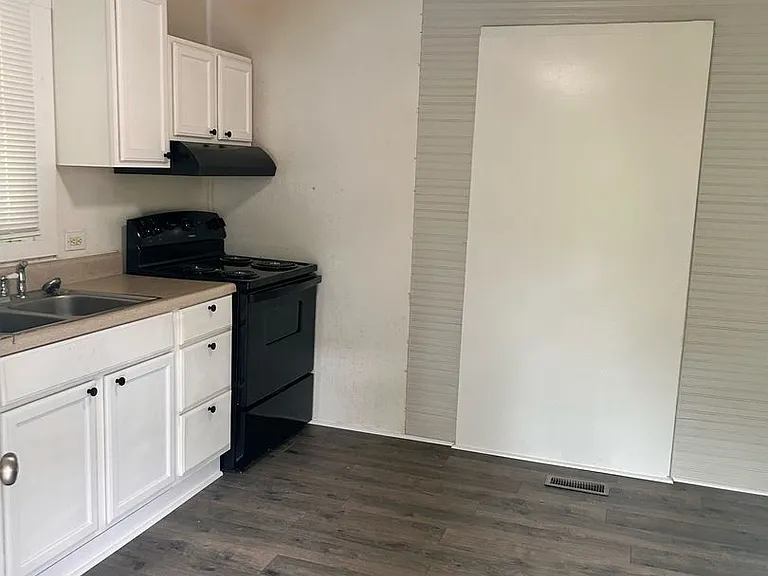 638 Wilson St #B — Photo 1