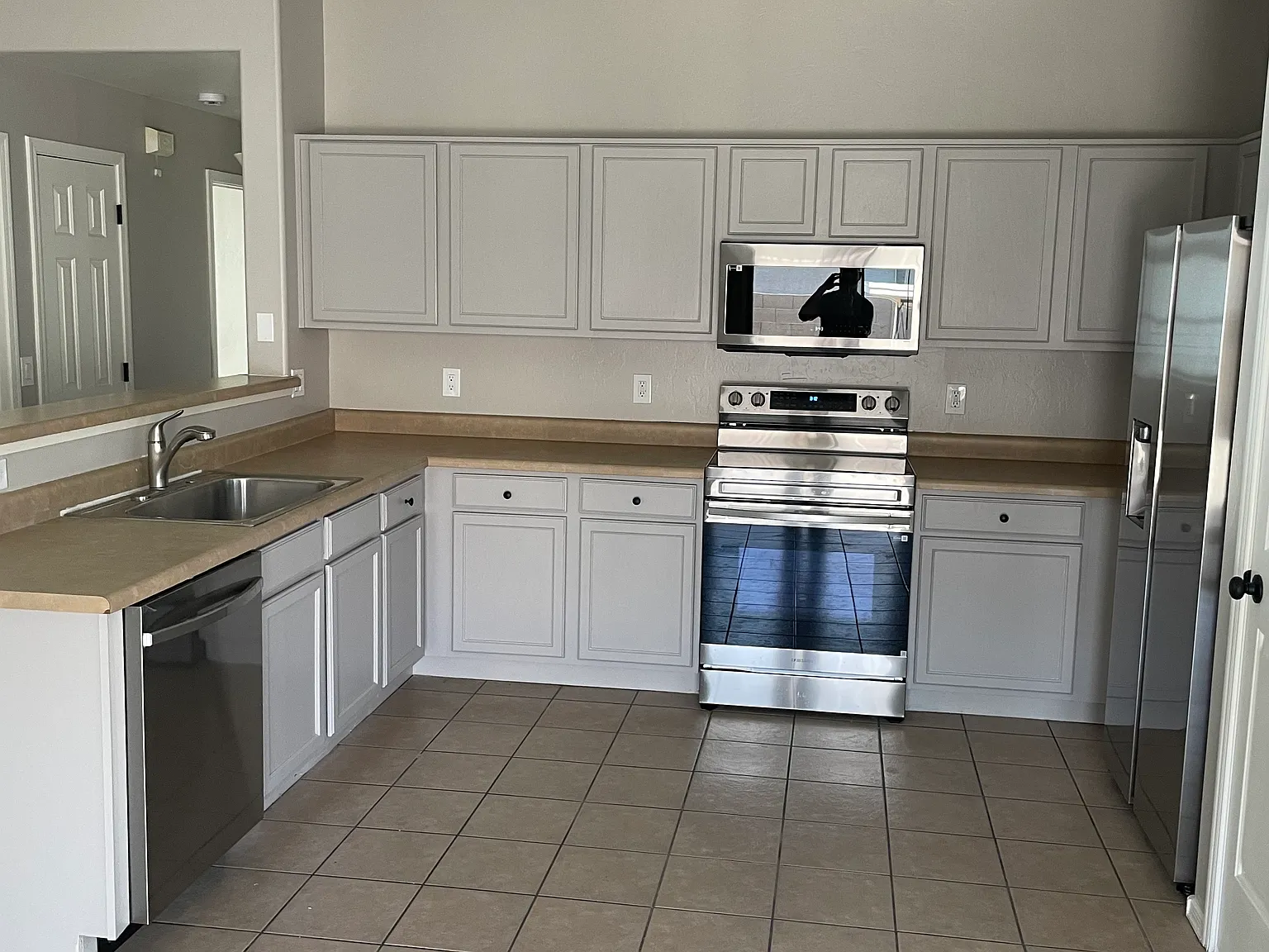 3 bed, 1502 sqft, $1,900 — Photo 3