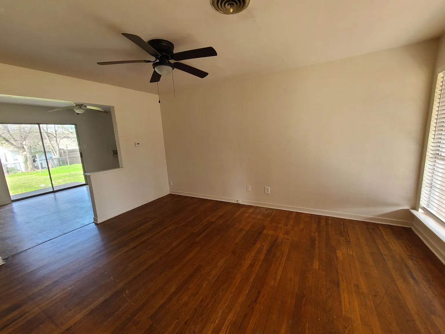 3 bed, 1187 sqft, $1,350 — Photo 4