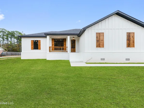 1928 Beachview Dr, Ocean Springs, MS 39564