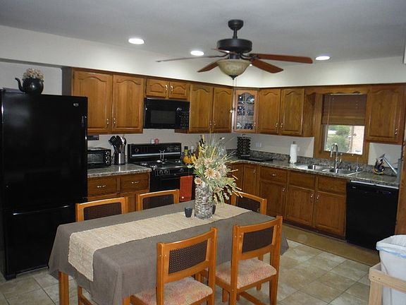 5th image of 17826 Highland Ave