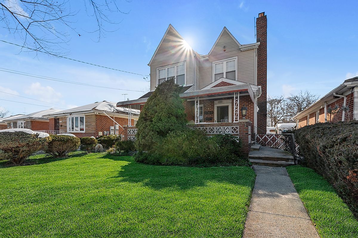 chan ( ¨̮ ) 15722 25th Dr, Flushing, NY 11354 | MLS #S1809223 | Zillow