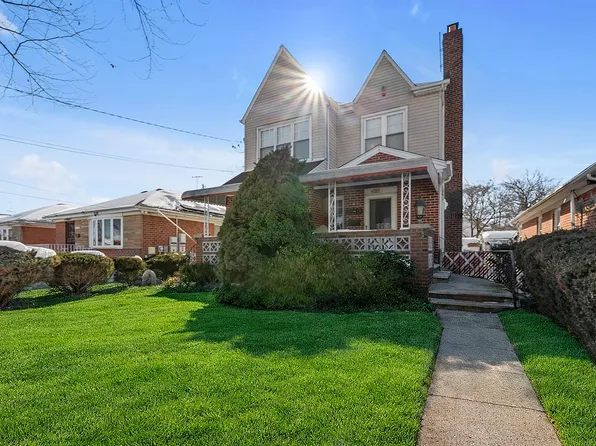 15722 25th Dr, Flushing, NY 11354