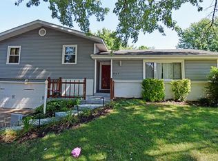 1037 E Greenwood St, Springfield, MO 65807