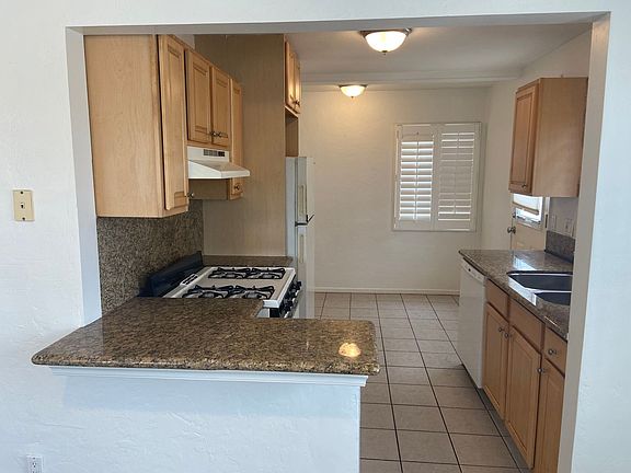 4th image of 818 Ormond Ct #0
