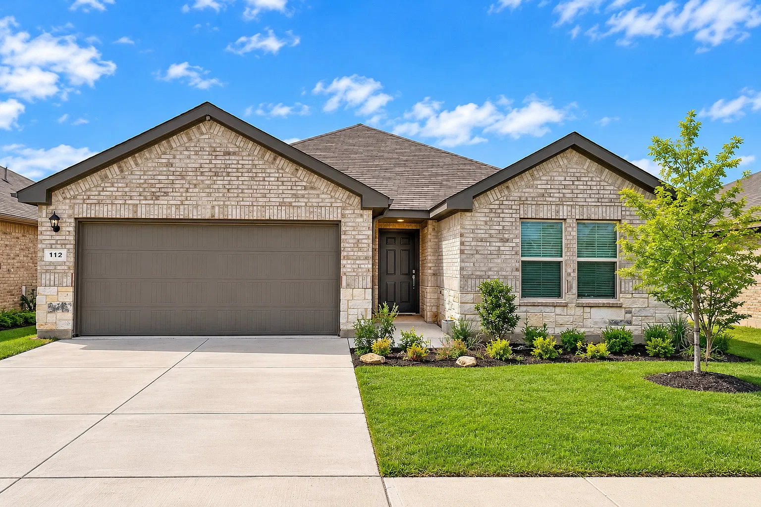 5 bed, 1998 sqft, $2,695 — Photo 1
