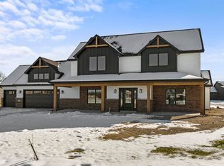 185 W Basalt Dr, Huntertown, IN 46748