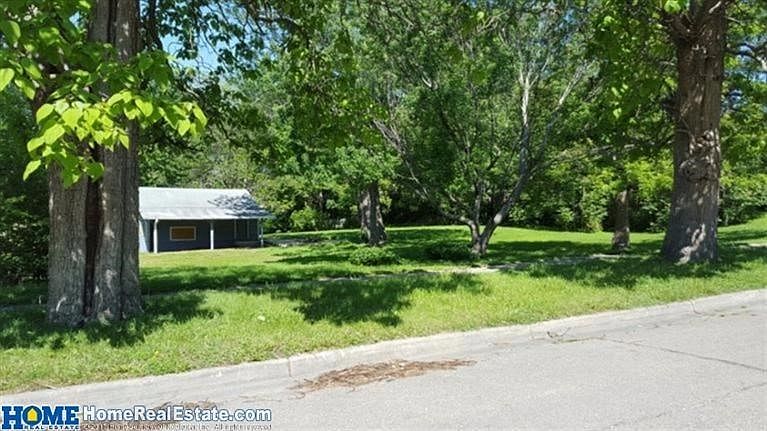 2nd image of 6335 Garland St