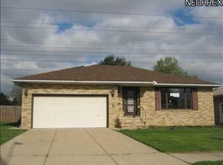 4736 Sunny Ln, Brooklyn, OH
