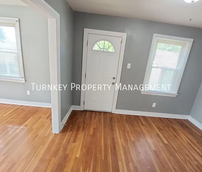 1720 Pinewood Dr — Photo 7