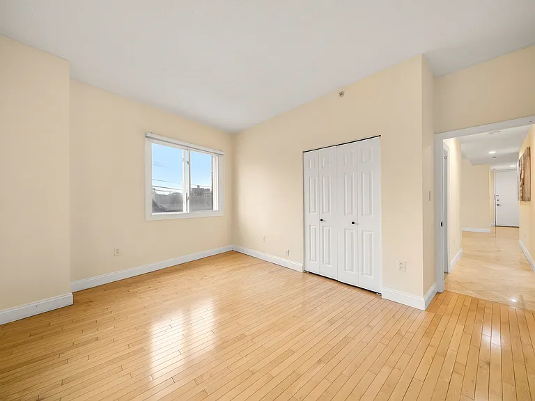 399 11th St #206 — Photo 24