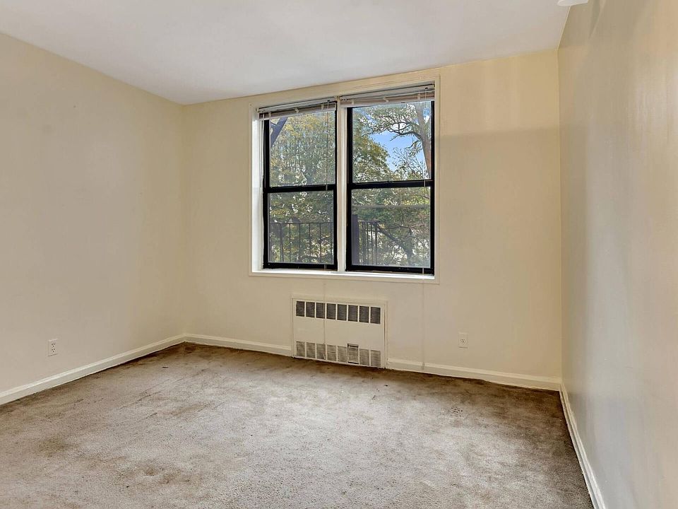 1st image of 309 N Broadway APT 2H