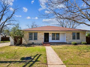 607 N College St, Whitesboro, TX 76273