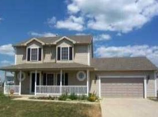 1152 Bluejay Dr, Bowling Green, OH 43402