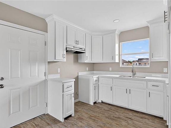 4th image of 2505 Tuscany Rd