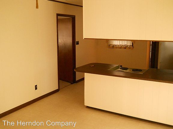 3rd image of 2810 Caldwell Dr