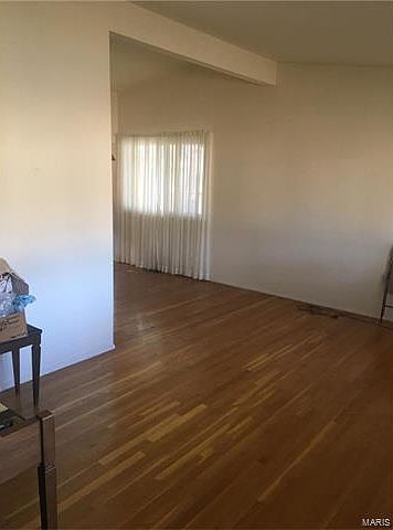 2nd image of 2880 N Waterford Dr