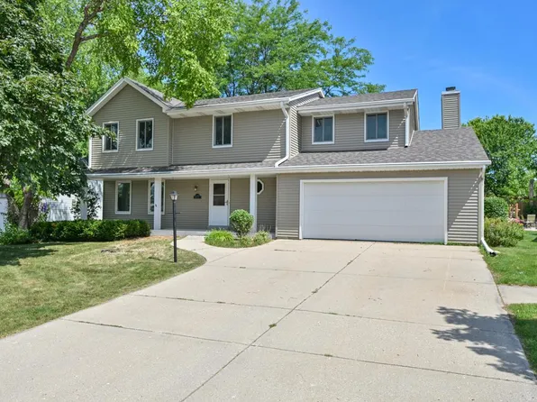 16280 W Heatherly DRIVE, New Berlin, WI 53151