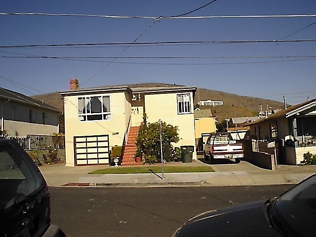 1st image of 214 Aspen Ave