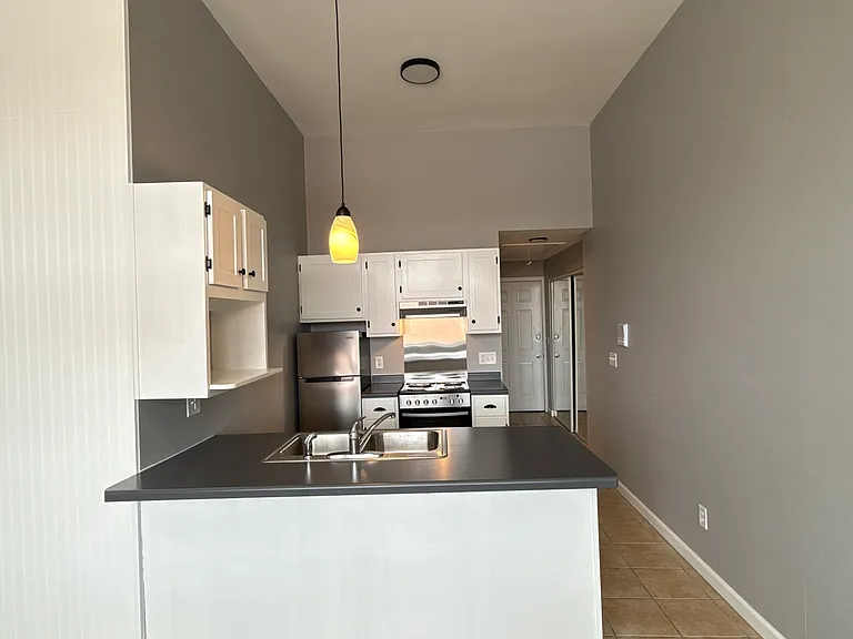 529 N 3rd St #3 — Photo 6