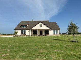 2723 Burr Oak Rd, Terrell, TX 75160