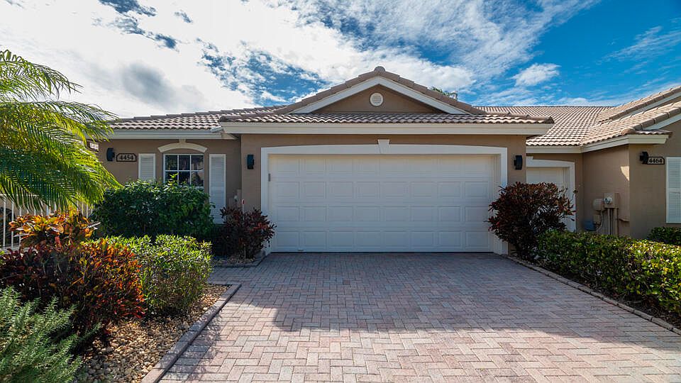 1st image of 4454 NW Oak Branch Court