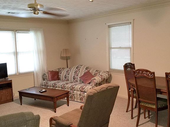 5th image of 3450 Southgate Trl SE APT A
