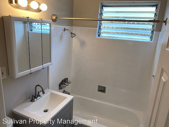 5th image of 7336 Pickering Ave #B