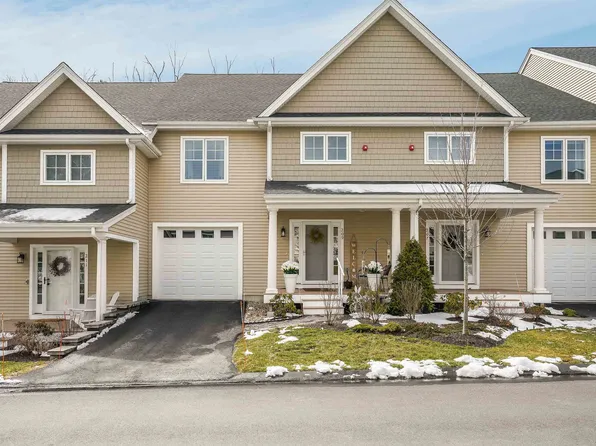 209 Woodview Way, Manchester, NH 03102