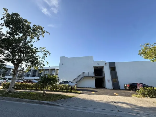 1305 W 46th St APT 108, Hialeah, FL 33012