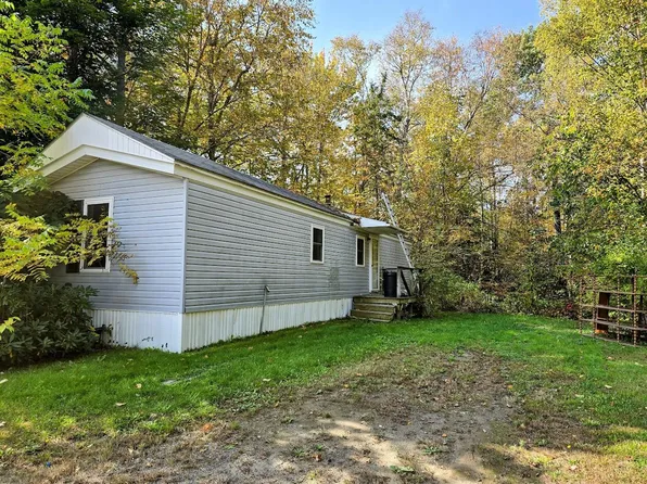 13 Sanford Avenue, Milo, ME 04463
