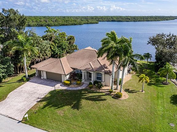 2nd image of 500 Coral Creek Dr