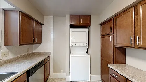 Character filled 2-bedroom flat on Monroe Street! at Dudgeon-Monroe — Photo 1